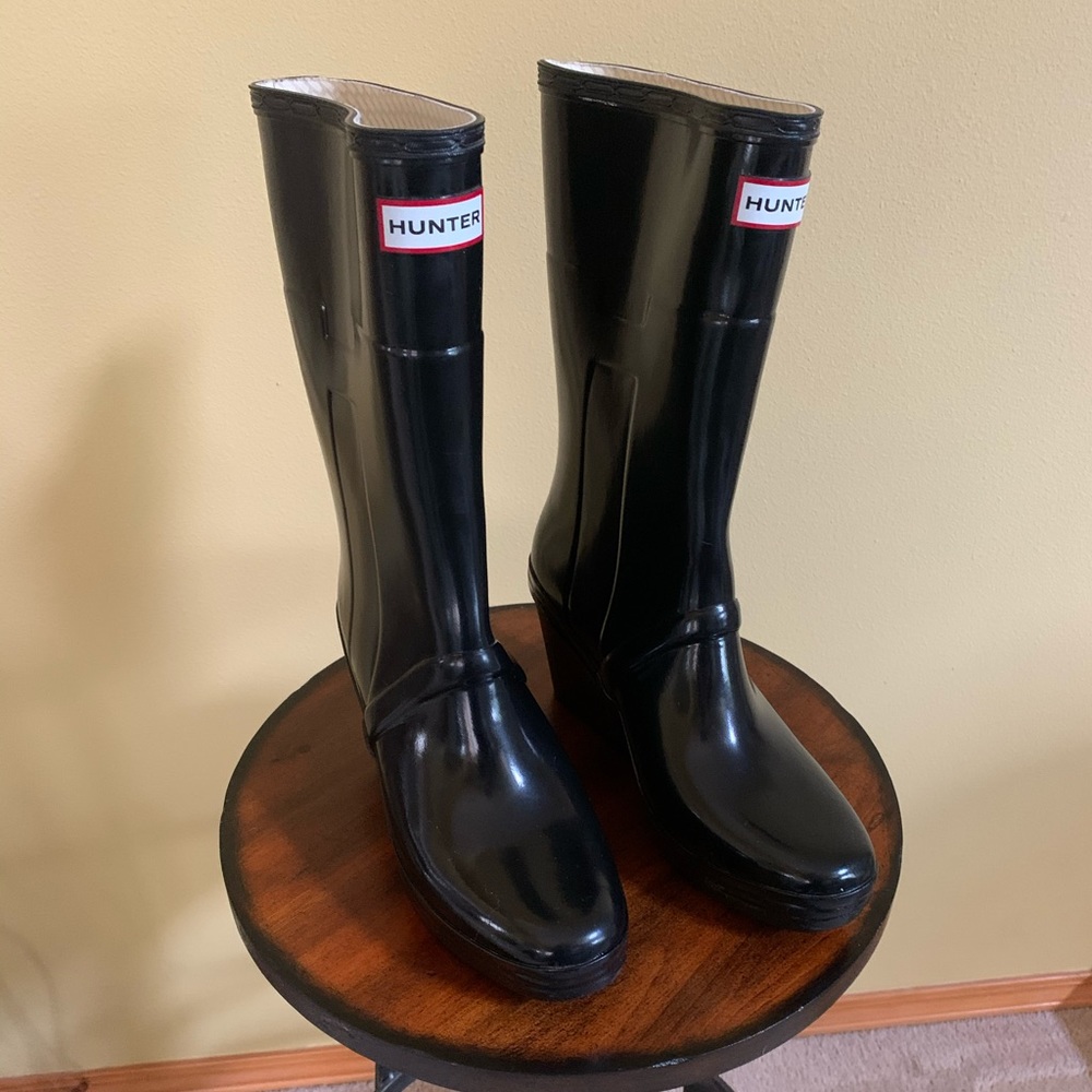 Hunter wedge mid calf rain boots